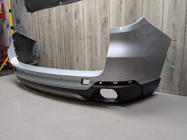 *NOTE* 14-18 OEM BMW F15 X5 Rear Bumper Cover Panel Assembly Silver A83