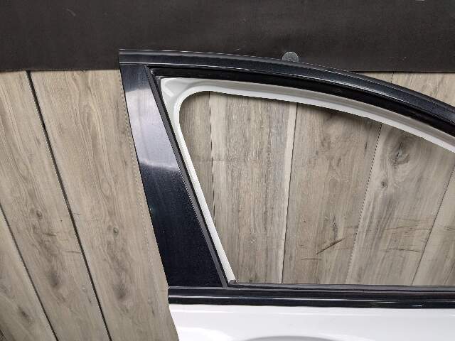 16-22 OEM BMW G11 G12 740 750 Front Right Passenger Door Shell Panel White 300