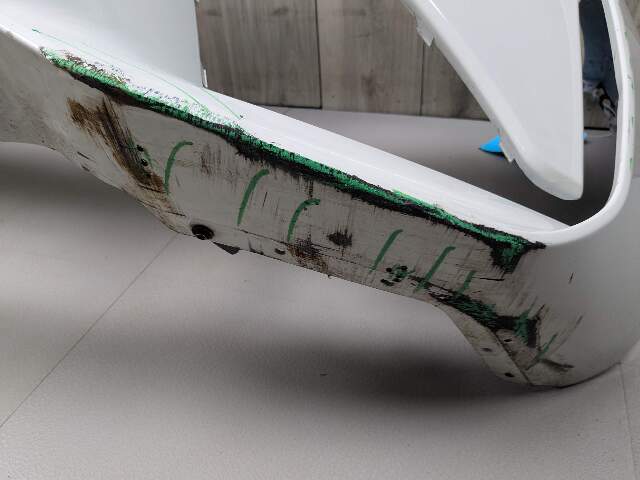 NOTE* 15-20 OEM BMW F87 M2 Front Bumper Cover Trim w/O PDC Holes White 300