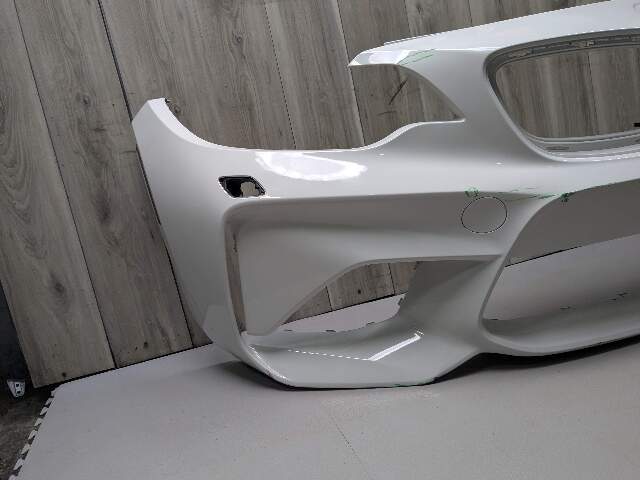 NOTE* 15-20 OEM BMW F87 M2 Front Bumper Cover Trim w/O PDC Holes White 300