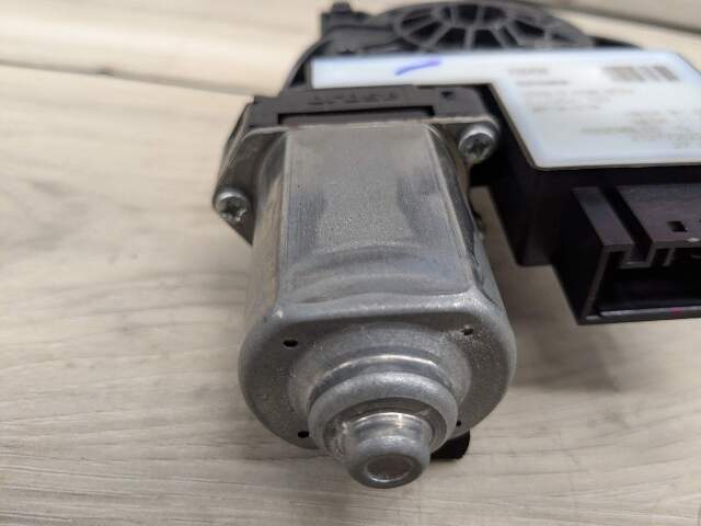 OEM BMW G20 G80 330 M340 M3 FRONT Left Driver Side Door Window Regulator Motor