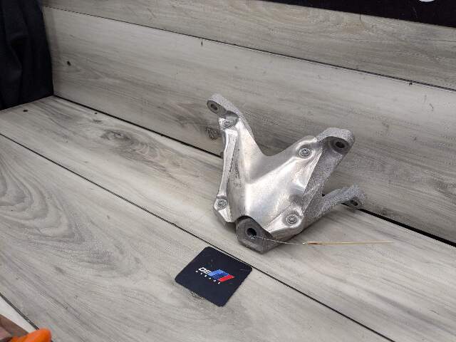 20-24 OEM BMW G20 G22 G23 M340 Right Passenger Engine Mount Support Bracket B58