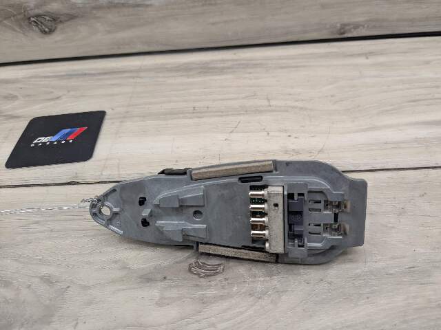 OEM BMW F97 F98 G01 G02 G05 G06 G07 G20 G30 Roof Shark Fin Radio Antenna Module