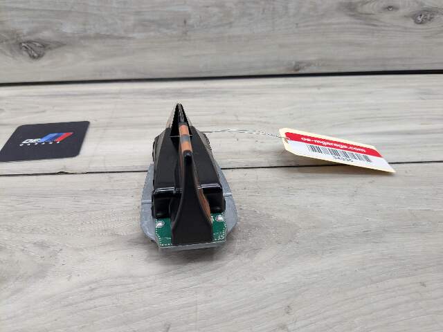 OEM BMW F97 F98 G01 G02 G05 G06 G07 G20 G30 Roof Shark Fin Radio Antenna Module