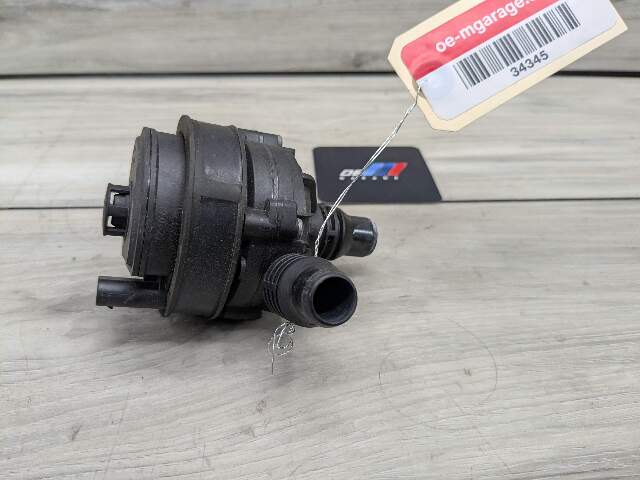 *OEM BMW G01 G05 G20 G22 G30 G42 G80 G82 G83 M3 M4 Engine Auxiliary Water Pump
