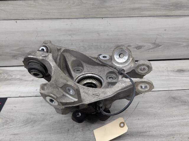 19-24 OEM BMW G20 330 Rear Suspension Right Knuckle Wheel Hub Spindle Bearing