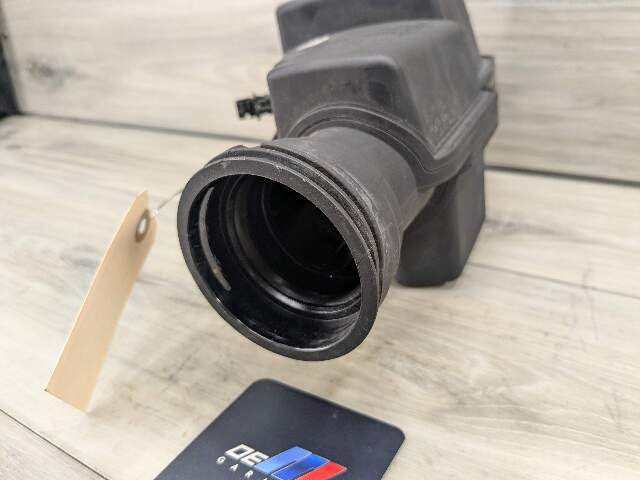 19-24 OEM BMW G20 G22 G23 G29 330 430 Z4 Filtered Air Intake Pipe Resonator B46