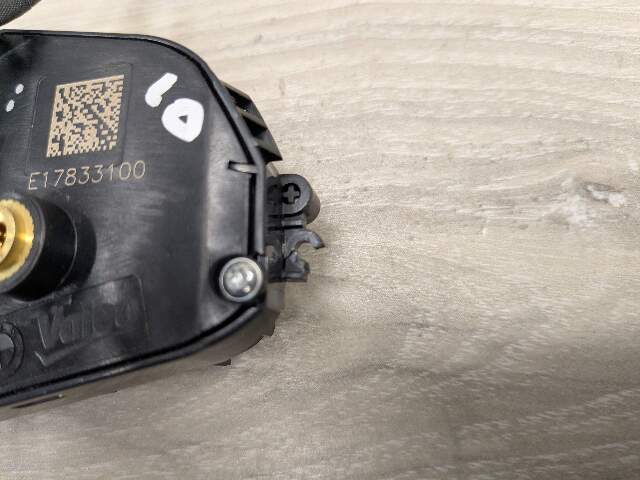 NOTE* OEM BMW G20 G22 G23 Steering Wheel Multifunction Button Control Switch