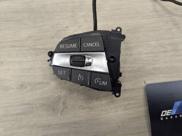 NOTE* OEM BMW G20 G22 G23 Steering Wheel Multifunction Button Control Switch