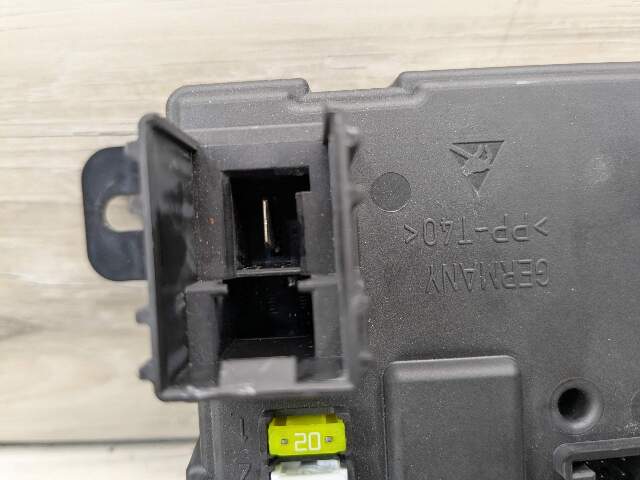 12-18 OEM BMW F30 F32 F82 REM Rear Body Control Unit Electronic Module BCM Box