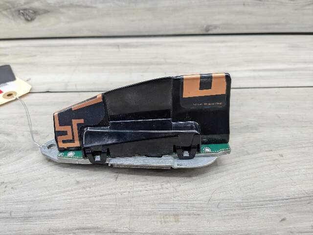 OEM BMW F97 F98 G01 G02 G05 G06 G07 G20 G30 Roof Shark Fin Radio Antenna Module