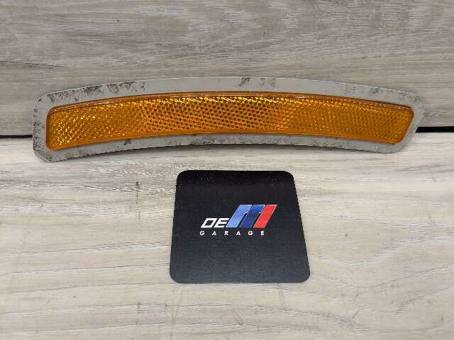 19-25 OEM BMW G20 G42 Front Bumper Right Passenger Side Marker Light Reflector