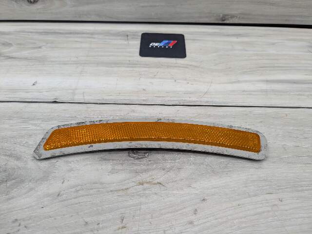 19-25 OEM BMW G20 G42 Front Bumper Right Passenger Side Marker Light Reflector