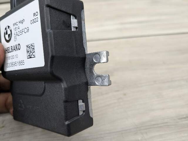 OEM BMW F90 G12 G20 G42 G80 G82 G83 M3 M5 Fuel Pump Control Module Unit