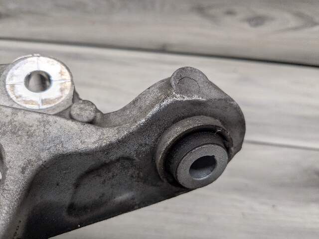 22-25 OEM BMW G42 230 M240 REAR Left Driver Knuckle Wheel Hub Spindle Bearing