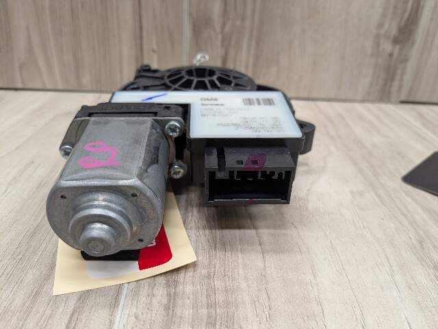 OEM BMW G20 G80 330 M340 REAR Right Passenger Side Door Window Regulator Motor