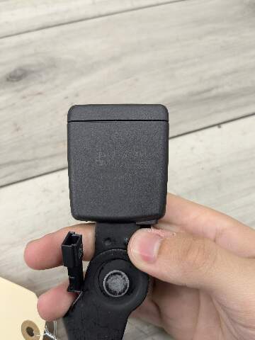 OEM BMW G42 G87 230 M240 M2 Rear Left Driver Side Seatbelt Seat Belt Buckle