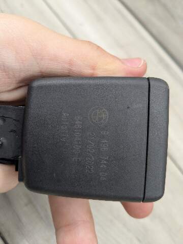 OEM BMW G42 G87 230 M240 M2 Rear Right Passenger Seatbelt Seat Belt Buckle