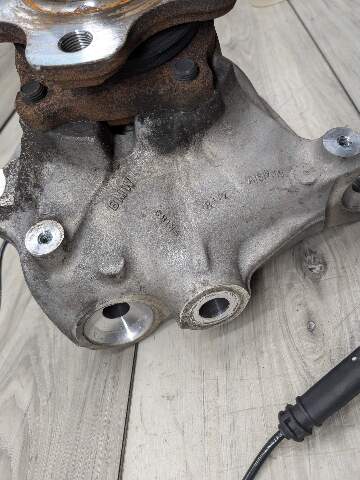 22-25 OEM BMW G42 230iX M240iX Front Right Passenger Hub Spindle Knuckle Bearing