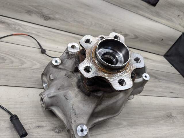 22-25 OEM BMW G42 230iX M240iX Front Right Passenger Hub Spindle Knuckle Bearing