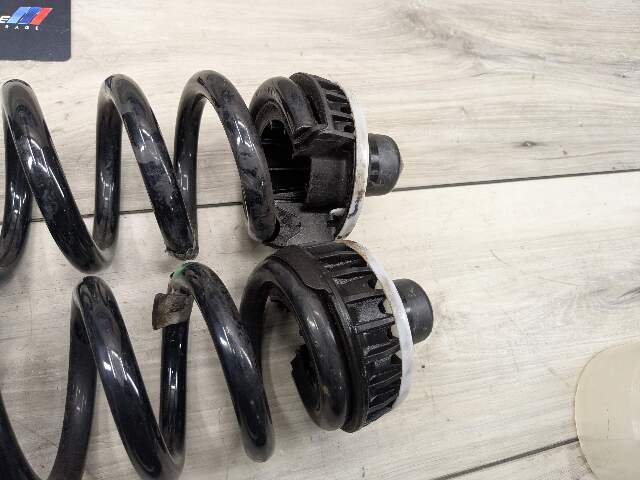 22-25 OEM BMW G42 M240iX Rear Left Right Suspension Coil Springs PAIR