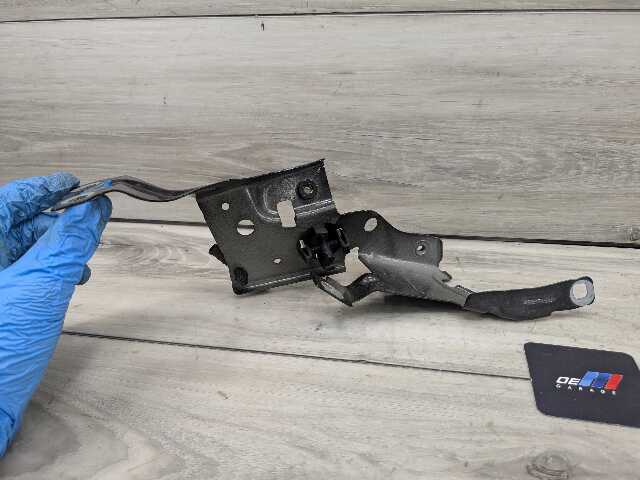 22-25 OEM BMW G42 230 M240 Front Left Fender Wing Holder Bracket SET