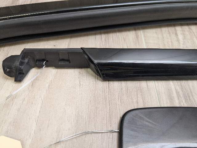 22-25 OEM BMW G42 G87 Left Driver Side Door Belt Molding Trim SHADOW GLOSS