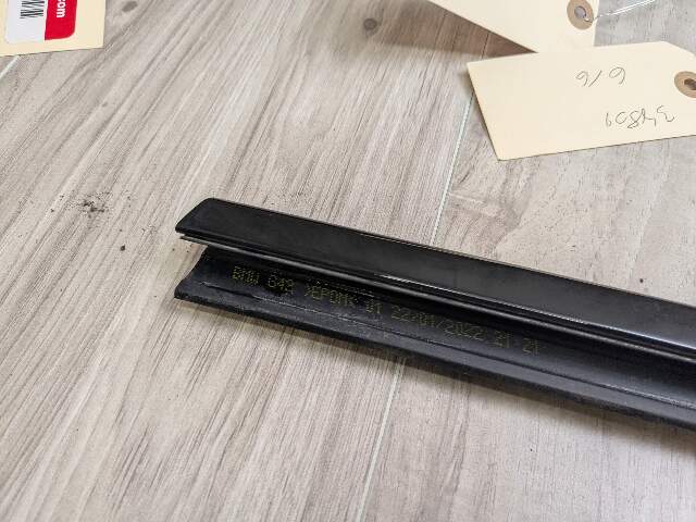 22-25 OEM BMW G42 G87 Left Driver Side Door Belt Molding Trim SHADOW GLOSS