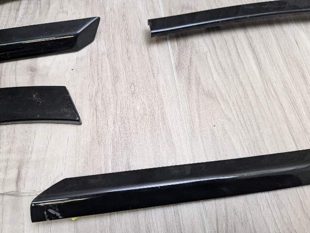 22-25 OEM BMW G42 G87 Left Driver Side Door Belt Molding Trim SHADOW GLOSS