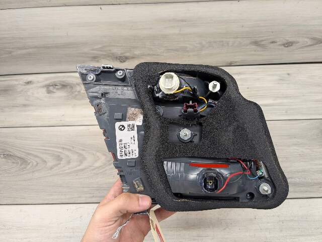13-15 OEM BMW F01 F02 LCI 740 750 LED Rear Right Passenger Side Inner Tail Light
