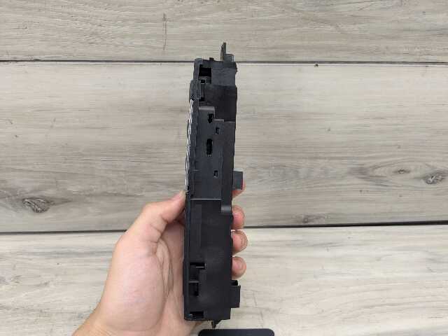*09-15 OEM BMW F01 F02 740 750 B7 Center Console Operating Unit Traction Switch