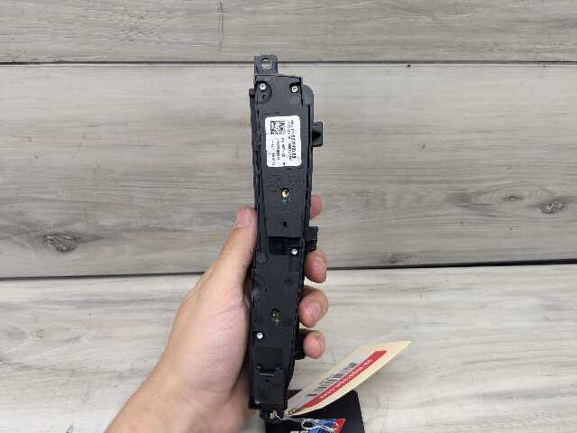 *09-15 OEM BMW F01 F02 740 750 B7 Center Console Operating Unit Traction Switch