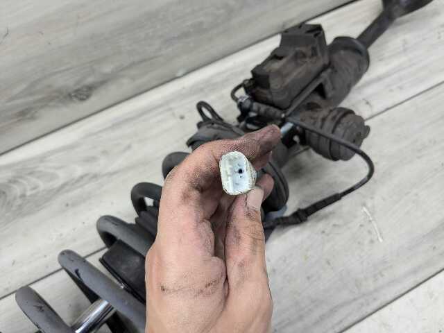 13-15 OEM BMW F01 F02 740Li Front Right Passenger Spring Strut Shock Absorber