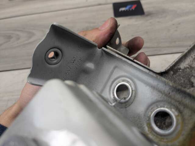 16-19 OEM BMW G11 G12 740 750 M760 Front Left Driver Fender Holder Bracket SET