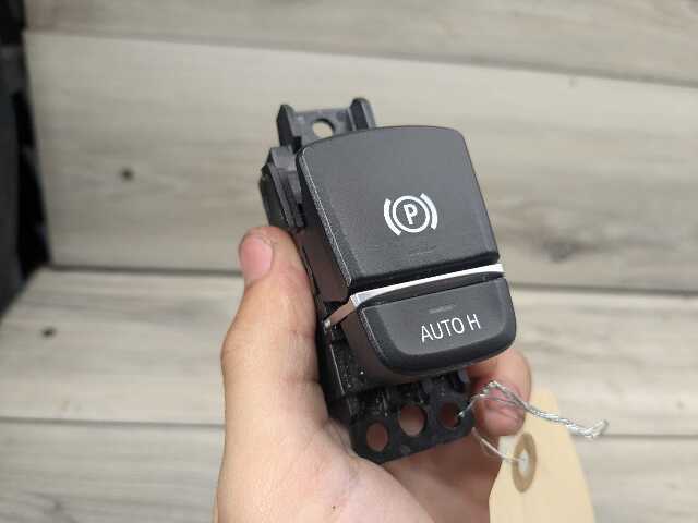 OEM BMW F90 M5 G01 G02 G30 530 540 M550 X3 Parking Brake Auto Hold Switch BLACK