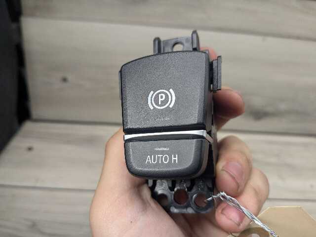 OEM BMW F90 M5 G01 G02 G30 530 540 M550 X3 Parking Brake Auto Hold Switch BLACK