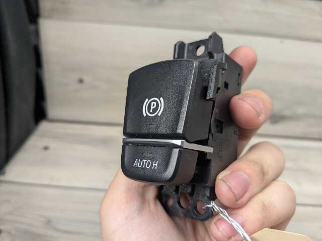 OEM BMW F90 M5 G01 G02 G30 530 540 M550 X3 Parking Brake Auto Hold Switch BLACK