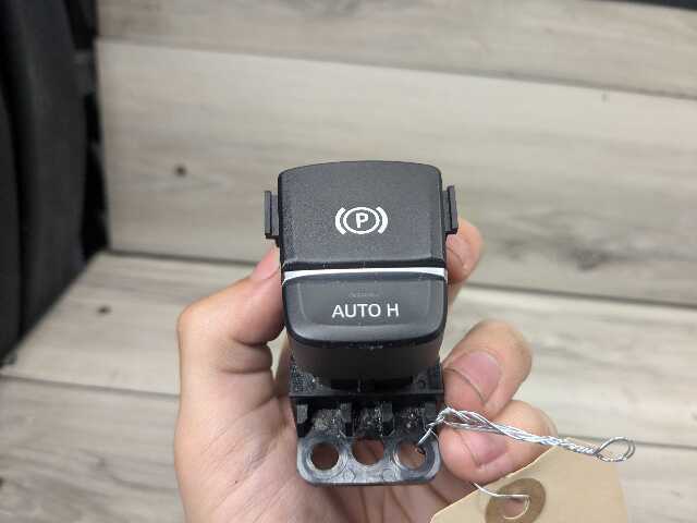 OEM BMW F90 M5 G01 G02 G30 530 540 M550 X3 Parking Brake Auto Hold Switch BLACK
