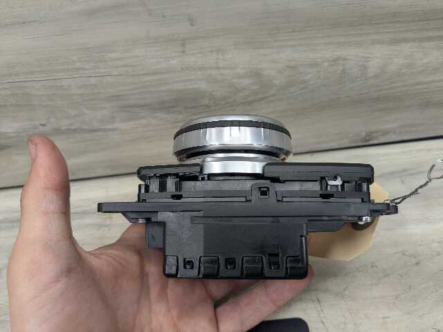 OEM BMW F90 G01 G02 G30 X3 M5 iDrive Navigation Controller Knob NBT NAV Button