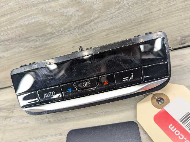 OEM BMW G01 G02 F97 F98 X3 X4 AC Rear Heater Climate Control Switch Panel