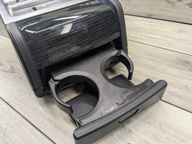 *16-19 OEM BMW G11 G12 750 REAR Seat Center Armrest Headrest Cup Holder