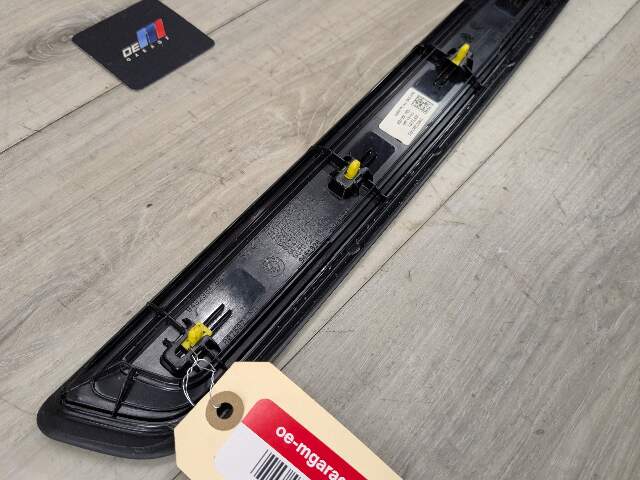 SCRATCHES* 19-21 OEM BMW G20 330 Front Door Sill Plate Molding Trim Left Right