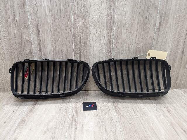 OEM BMW F10 528 535 550 Front Left Right Side Bumper Chrome Grille Insert SET