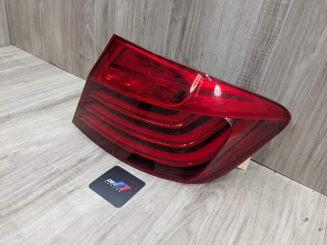 14-16 OEM BMW F10 528 535 550 M5 Rear Right Passenger Side Outer Tail Light