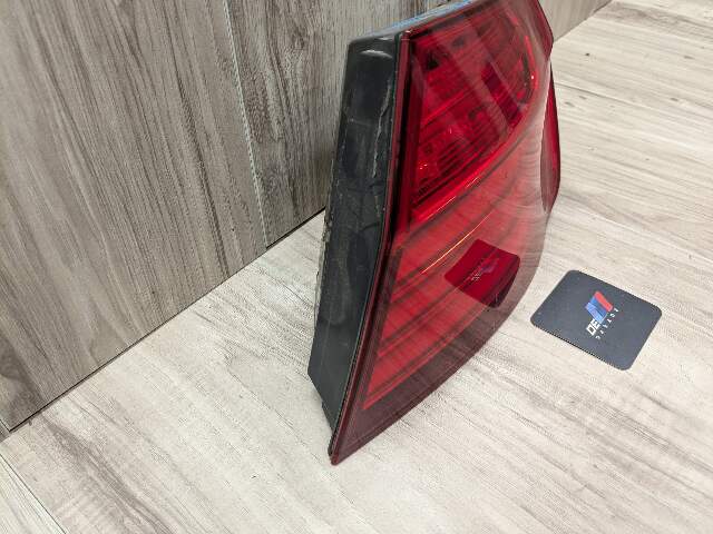 14-16 OEM BMW F10 528 535 550 M5 Rear Right Passenger Side Outer Tail Light