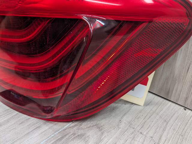 14-16 OEM BMW F10 528 535 550 M5 Rear Right Passenger Side Outer Tail Light