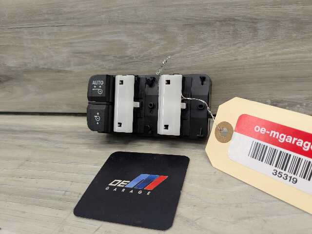 19-25 OEM BMW F95 G05 X5 X5M Sunblind Sunshade Roller Blind Control Switch