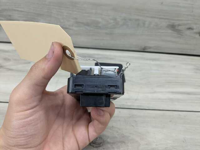 19-25 OEM BMW F95 G05 X5 X5M Sunblind Sunshade Roller Blind Control Switch