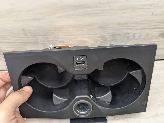 19-23 OEM BMW G05 X5 Front Center Console Cup Holder + USB Charge Port Socket