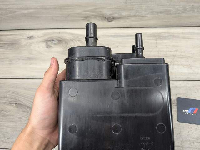OEM BMW F95 G05 G06 G07 X5 Charcoal Filter Fuel Tank Vapor Evaporator Canister